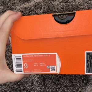 Womens Nike Metcon flyknit